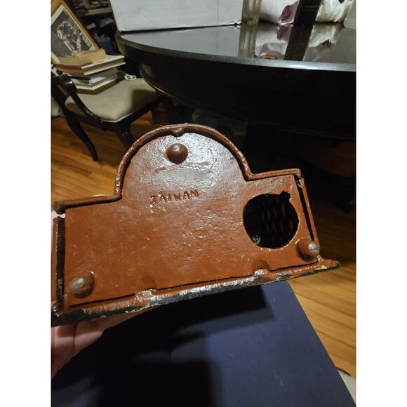 Punch and Judy Vintage Cast Iron Mechanical Coin Bank - Picture 7 of 7